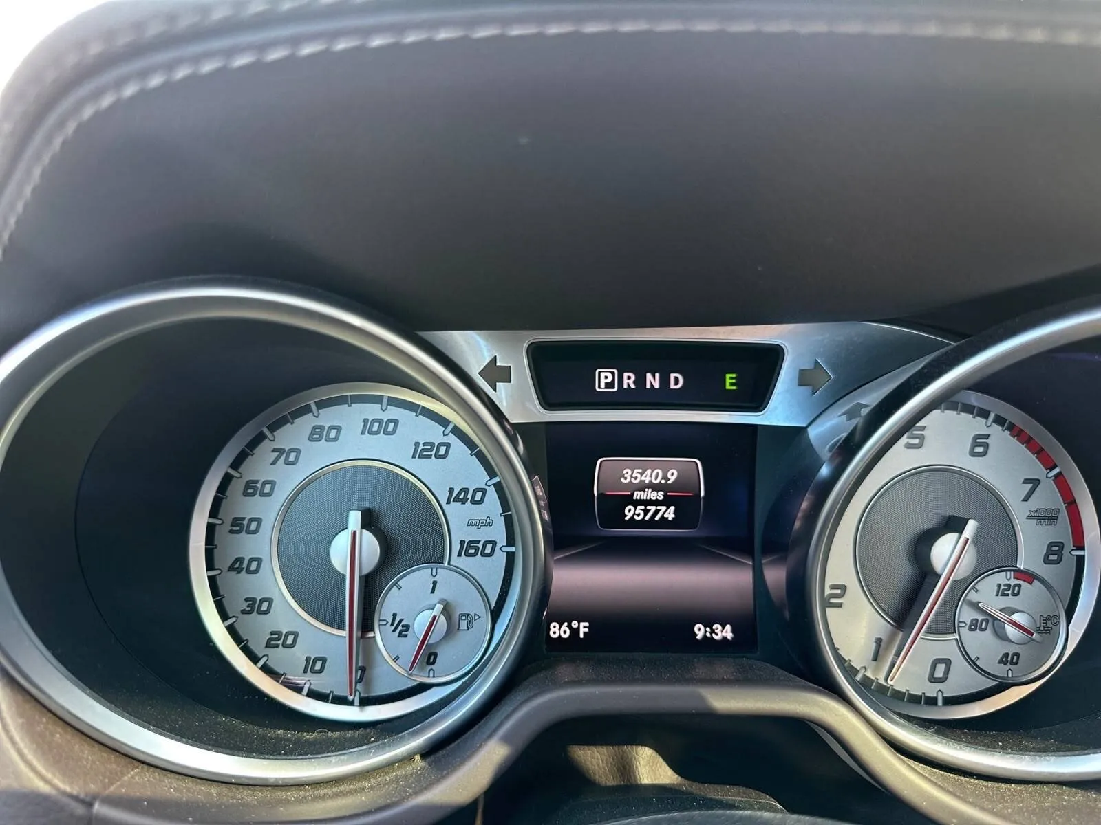 Mercedes-Benz SL-Class photo 24