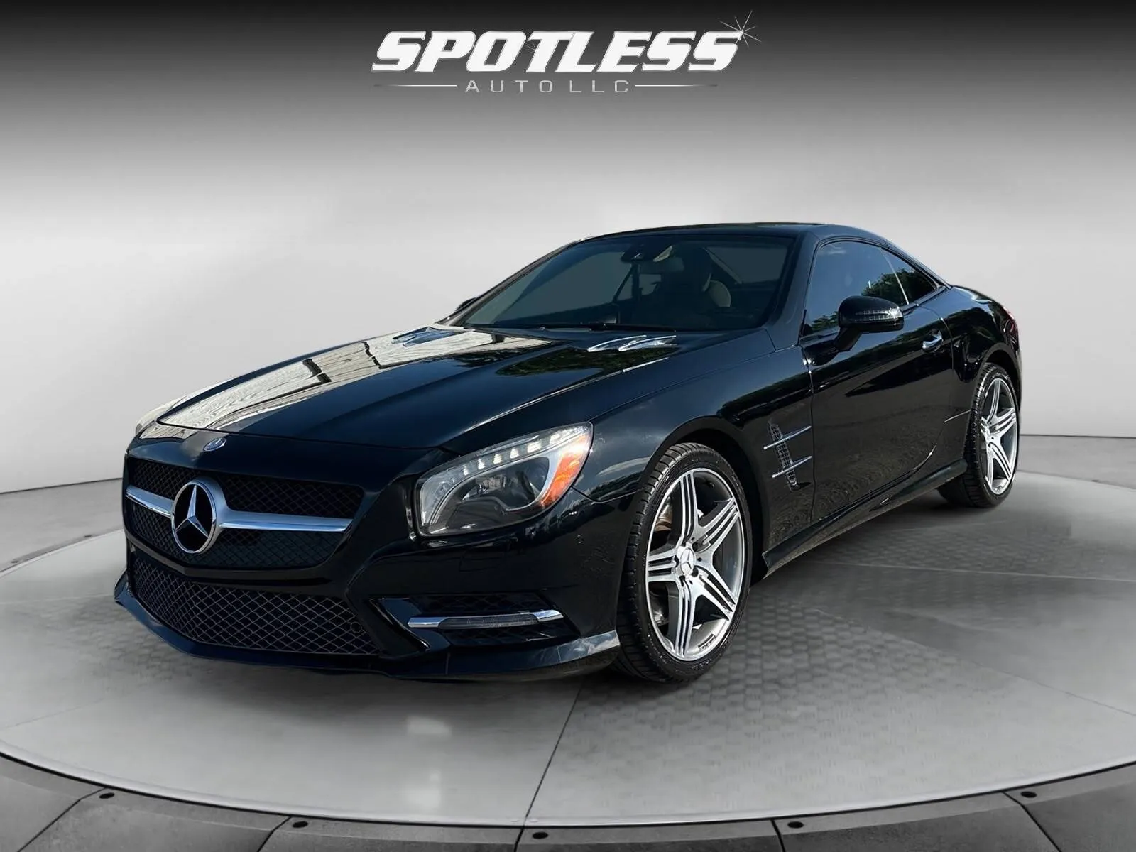 Mercedes-Benz SL-Class photo 7