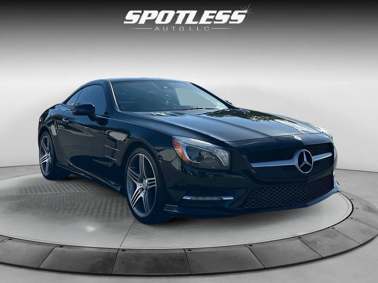 Mercedes-Benz SL-Class photo 12