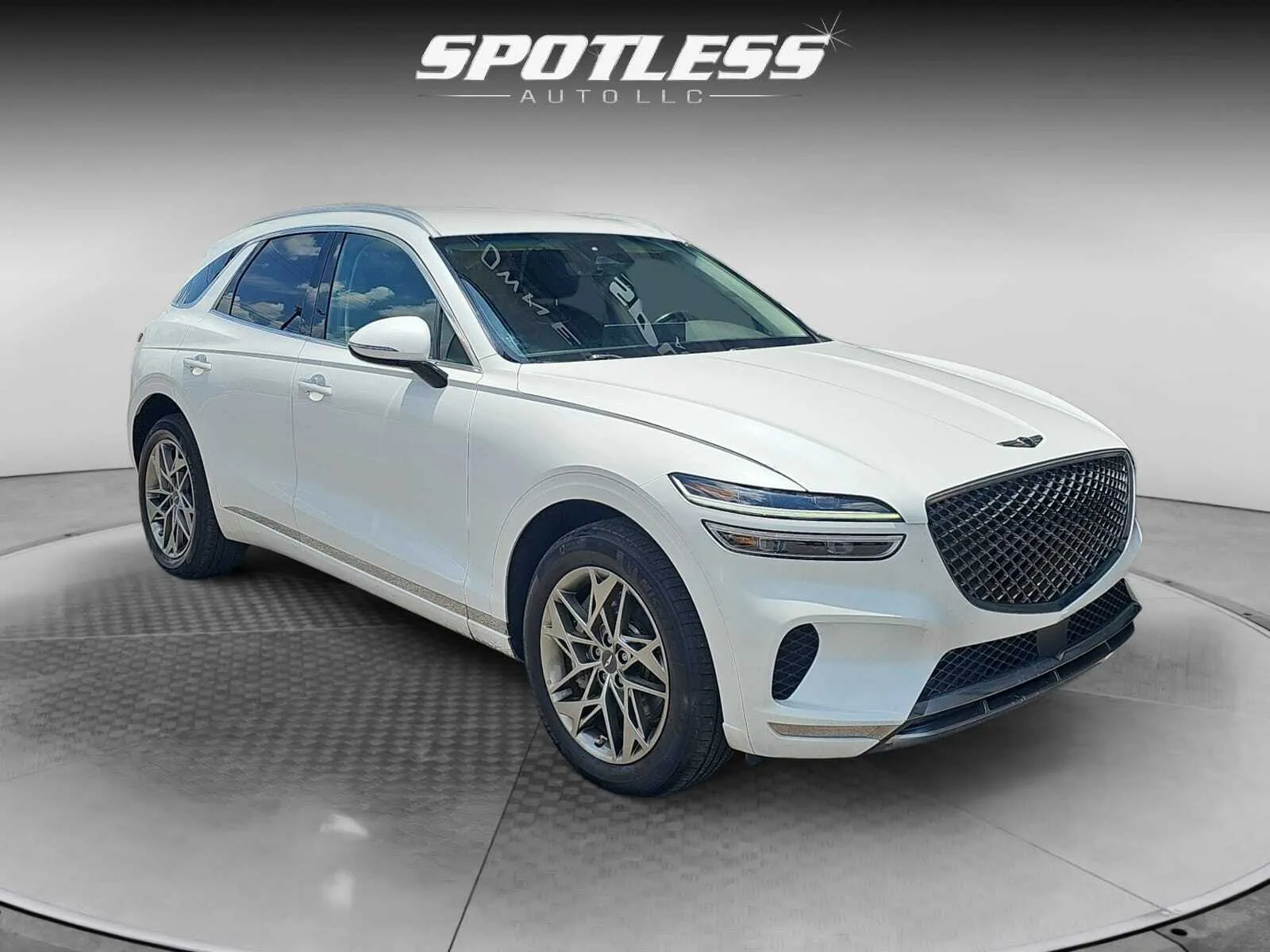 Genesis GV70 photo 7