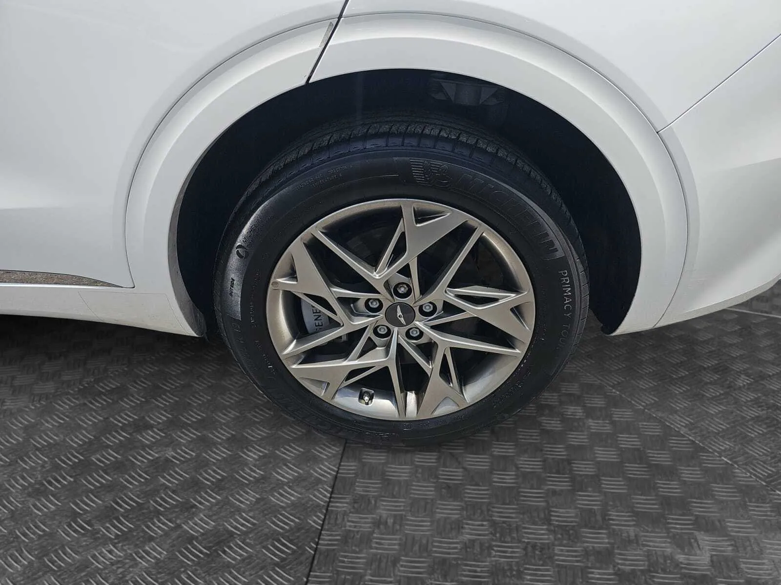 Genesis GV70 photo 15