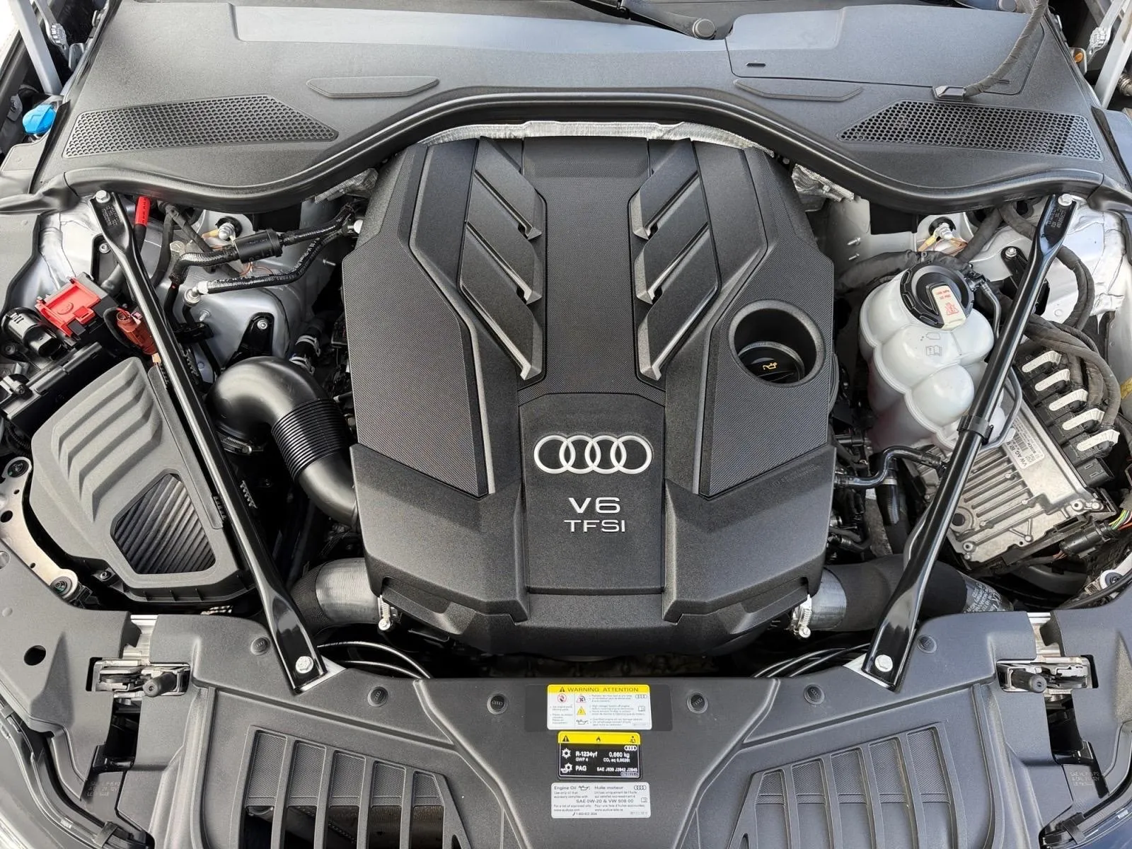 Audi A8 L photo 16