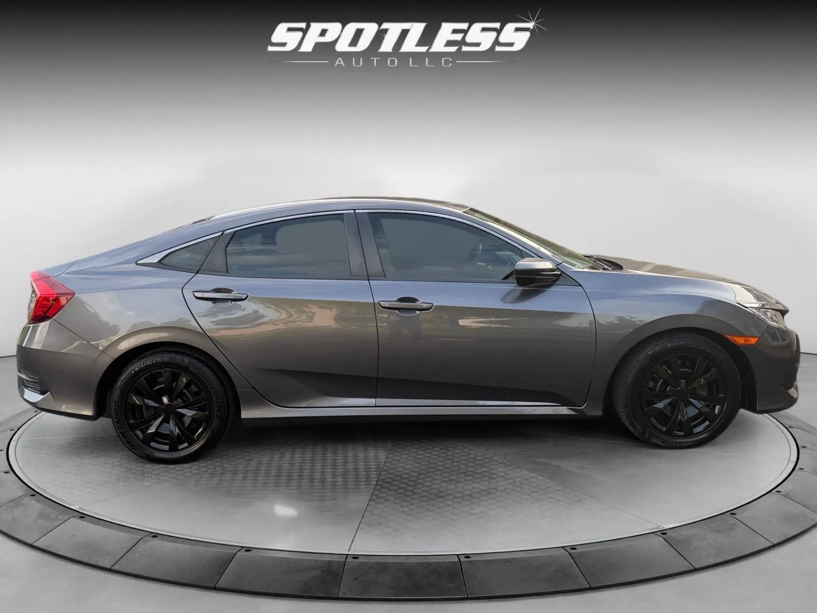 Honda Civic photo 8