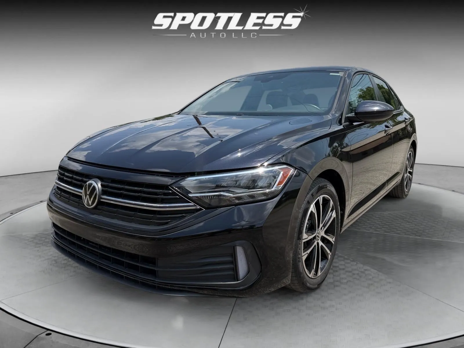 Volkswagen Jetta photo 3