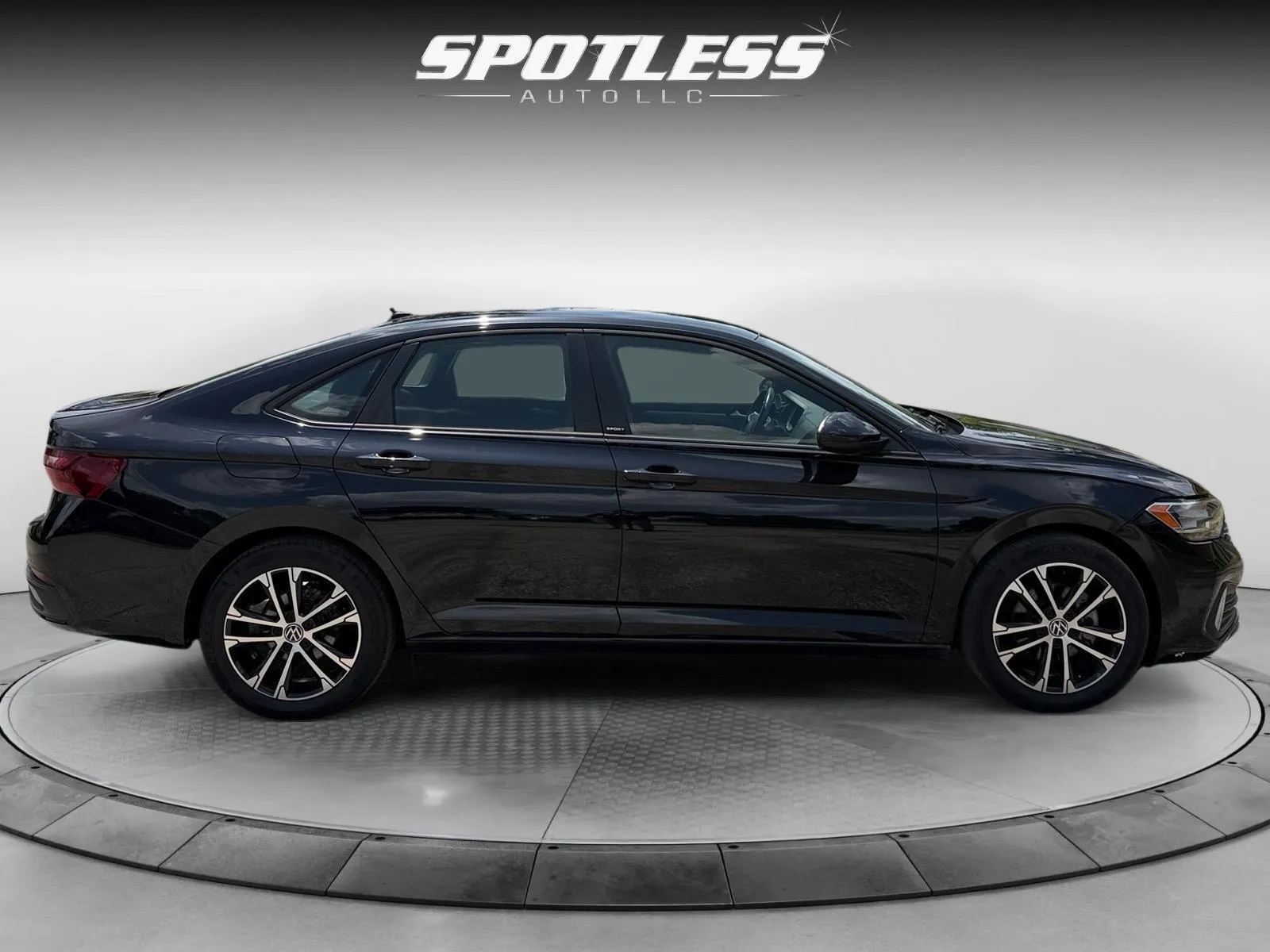 Volkswagen Jetta photo 8