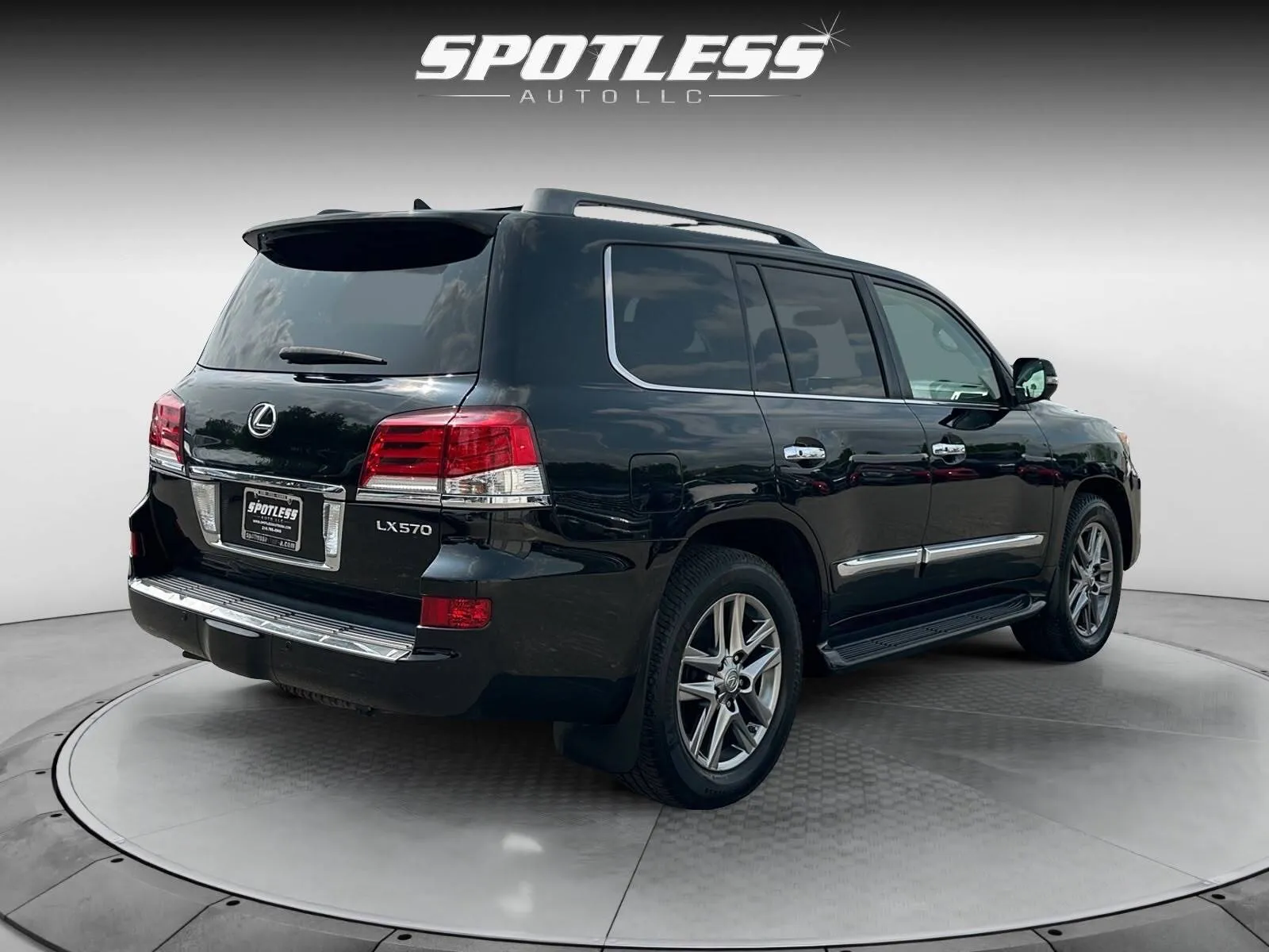Lexus LX photo 9