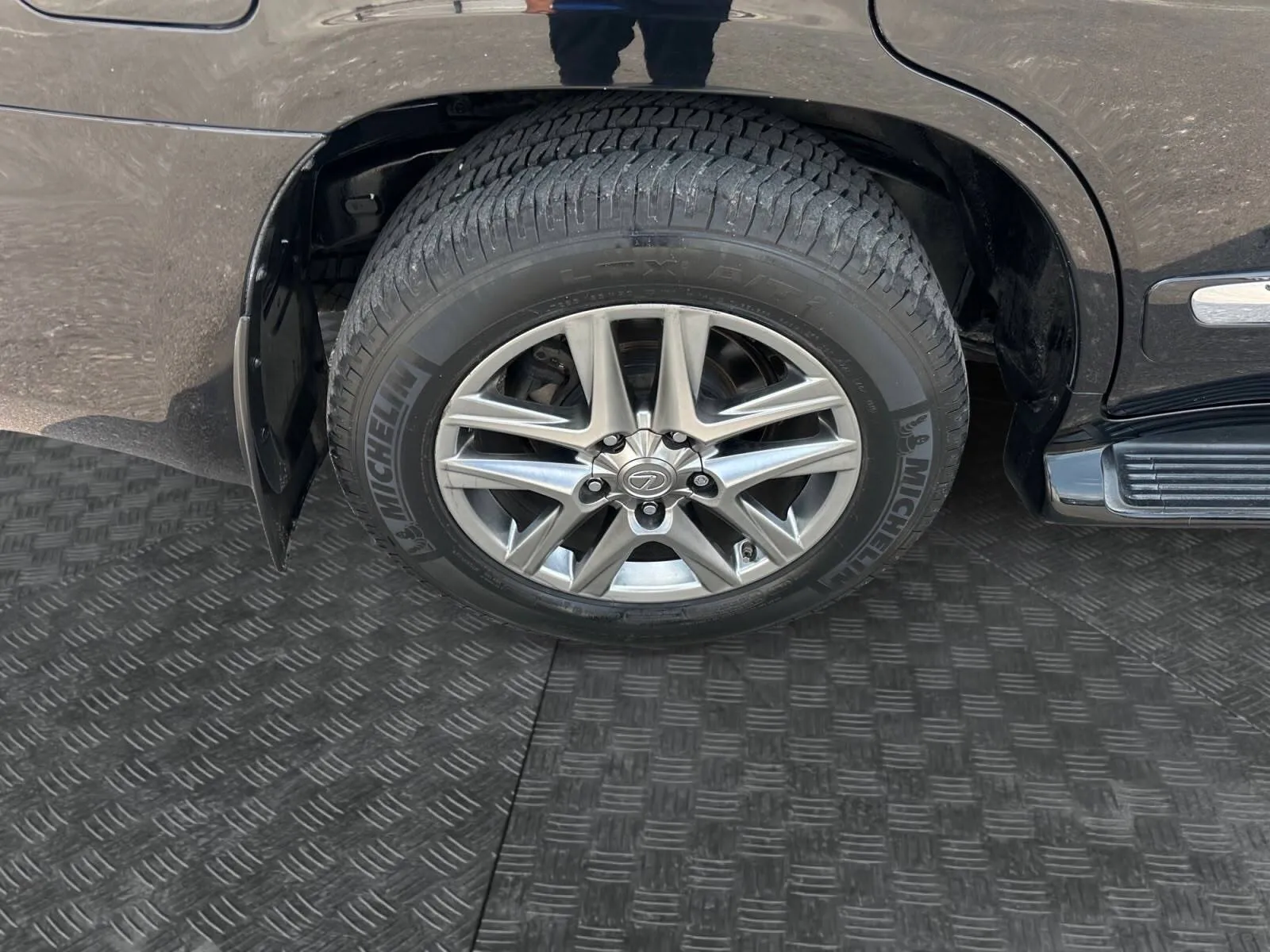 Lexus LX photo 14