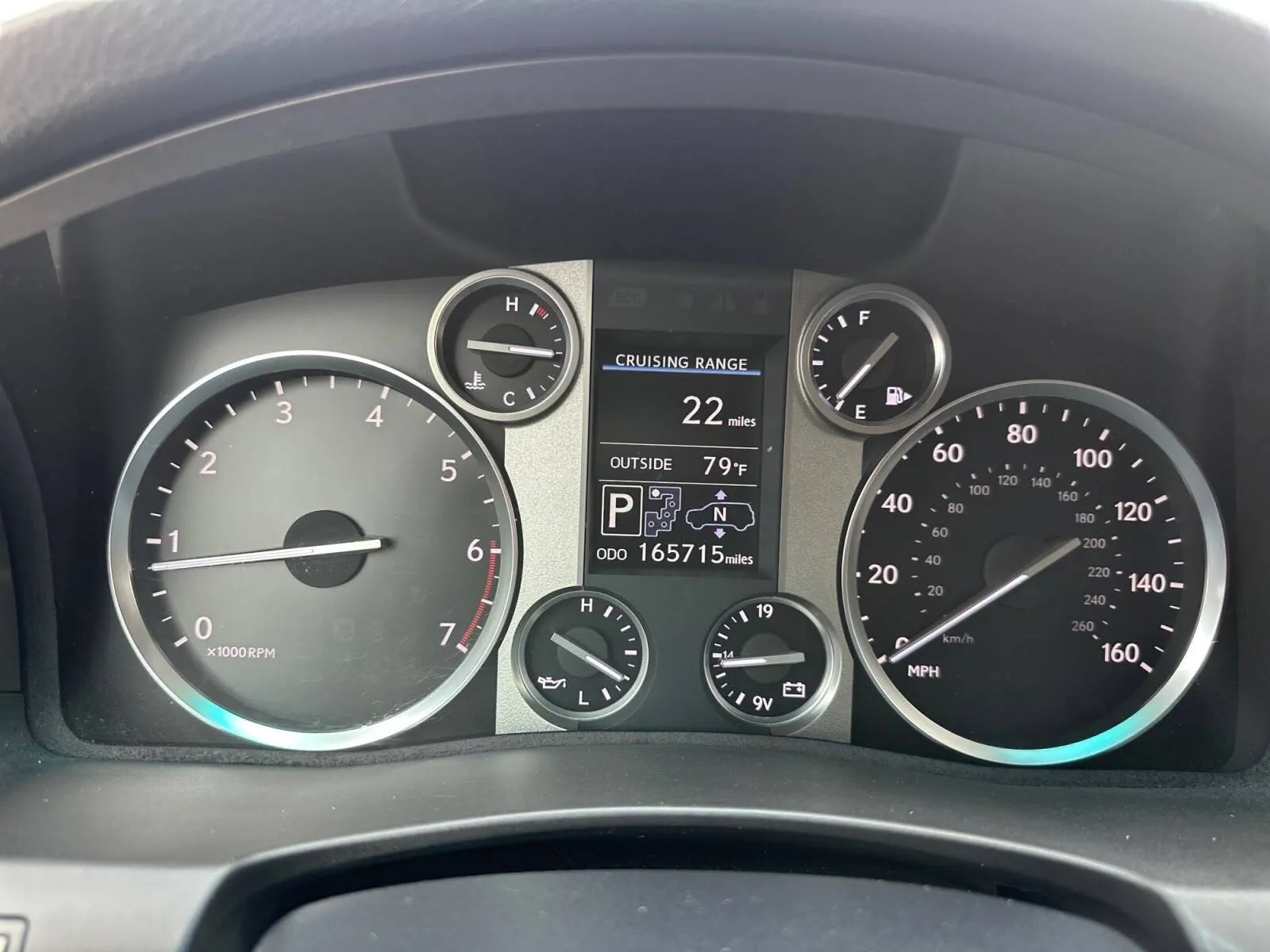 Lexus LX photo 18