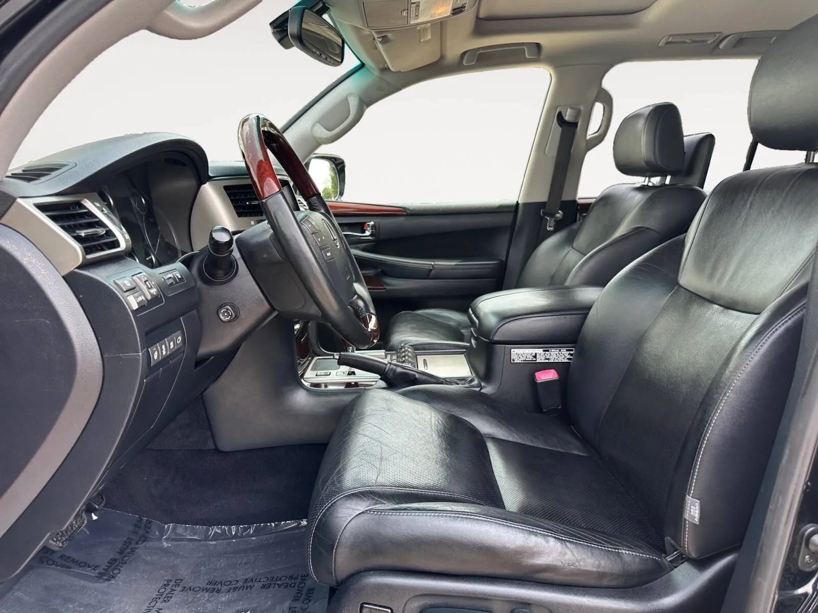 Lexus LX photo 19