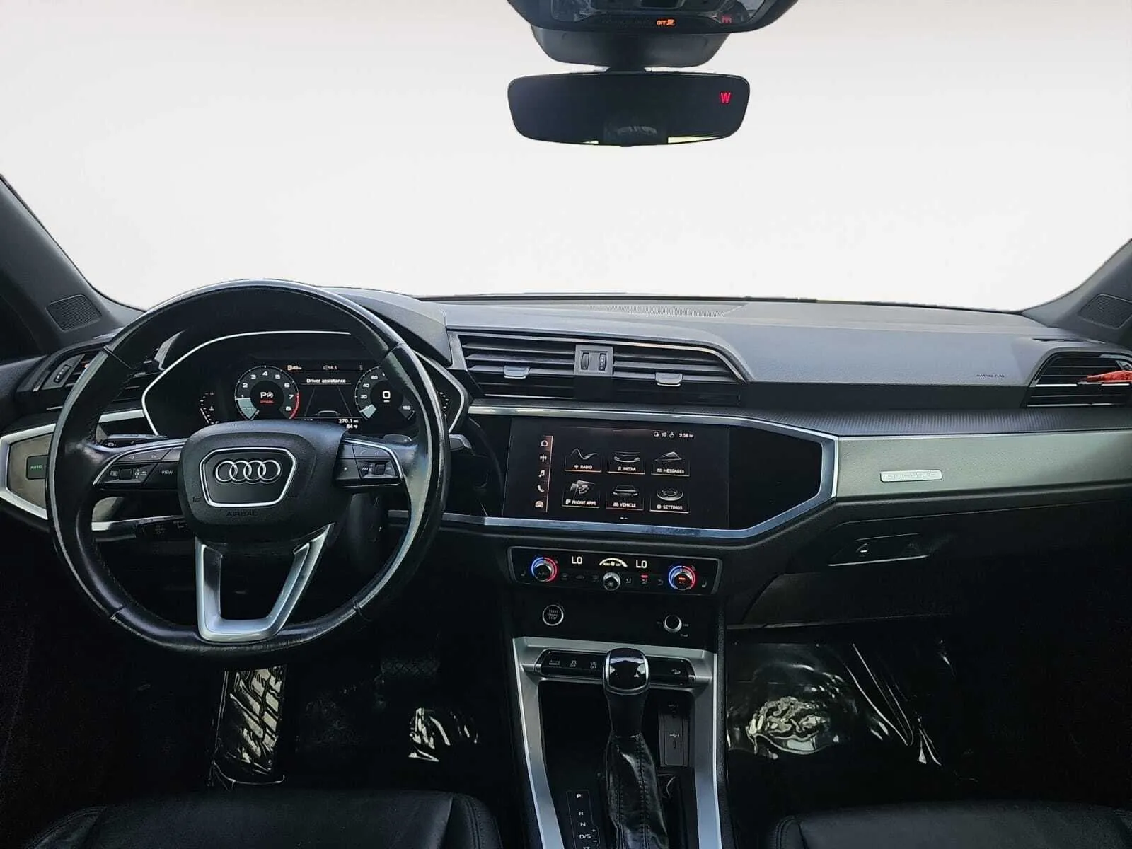 Audi Q3 photo 20