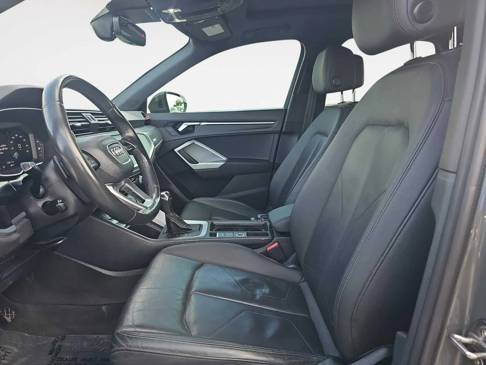 Audi Q3 photo 19