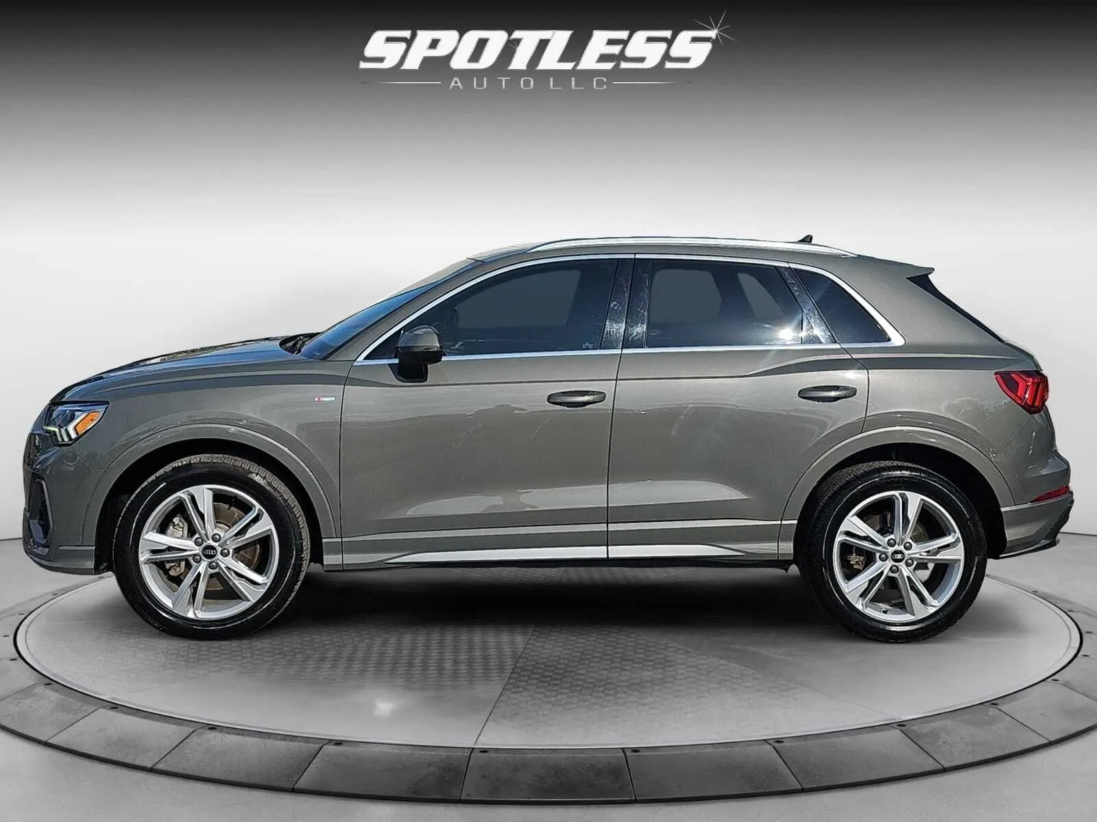 Audi Q3 photo 4