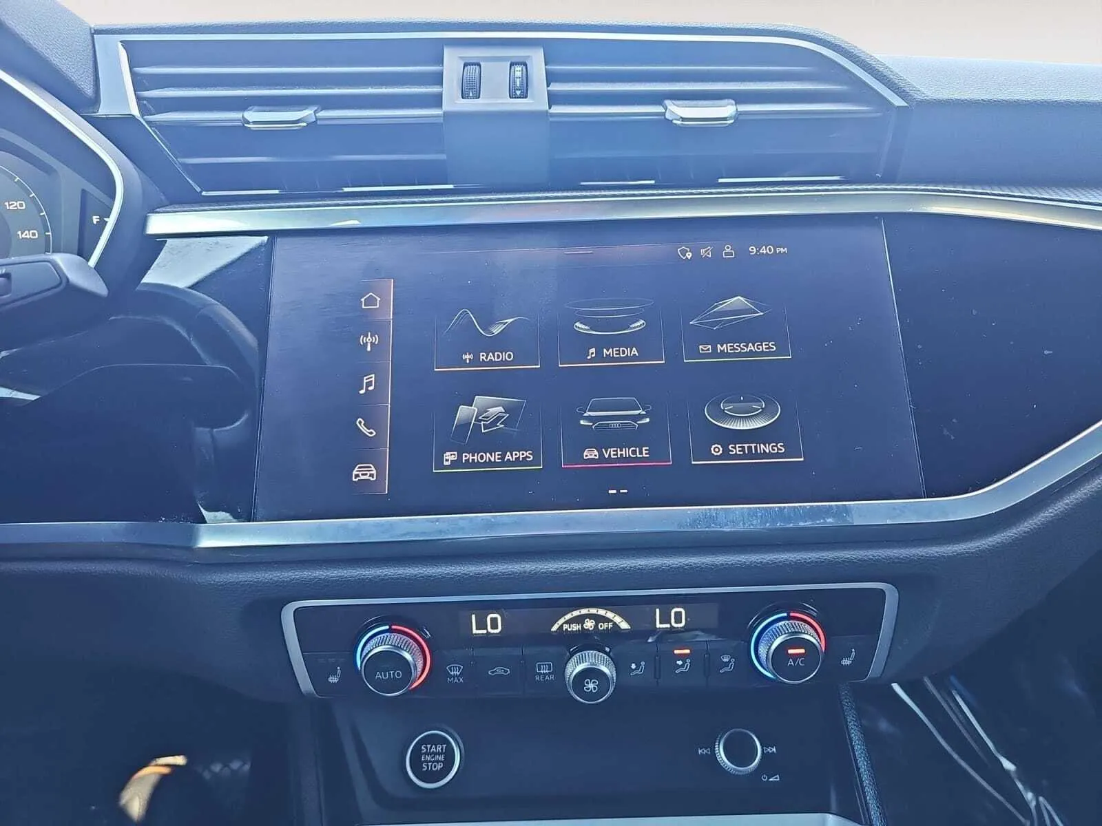 Audi Q3 photo 25