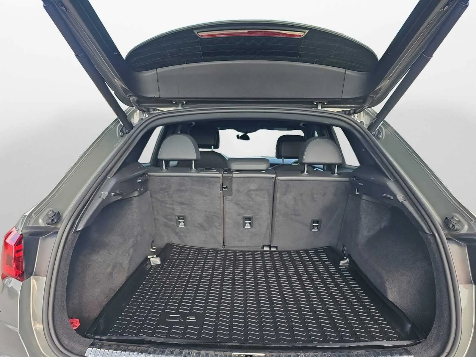 Audi Q3 photo 27