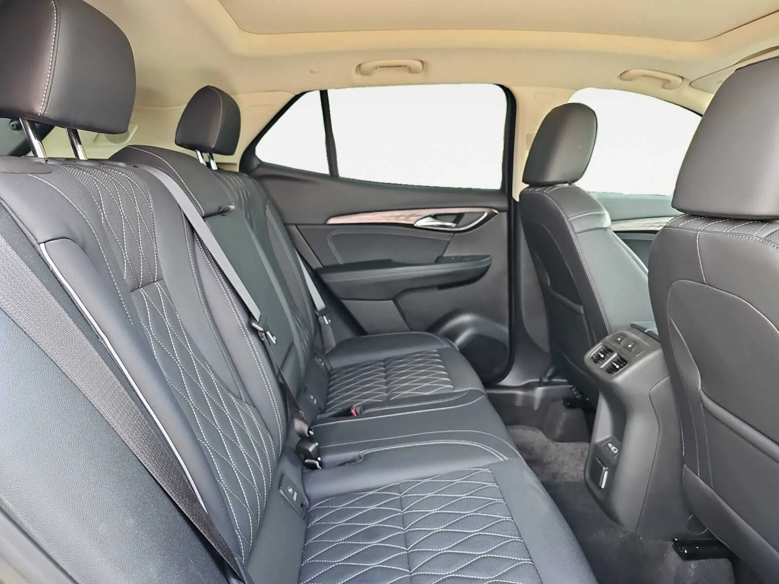 Buick Envision photo 24