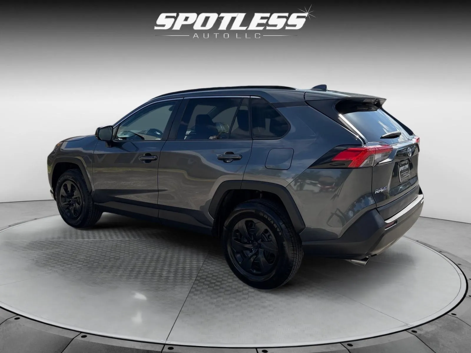 Toyota RAV4 photo 5