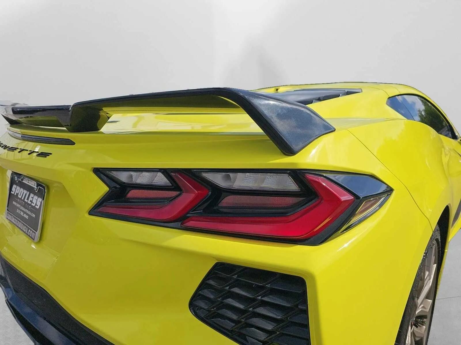 Chevrolet Corvette photo 17