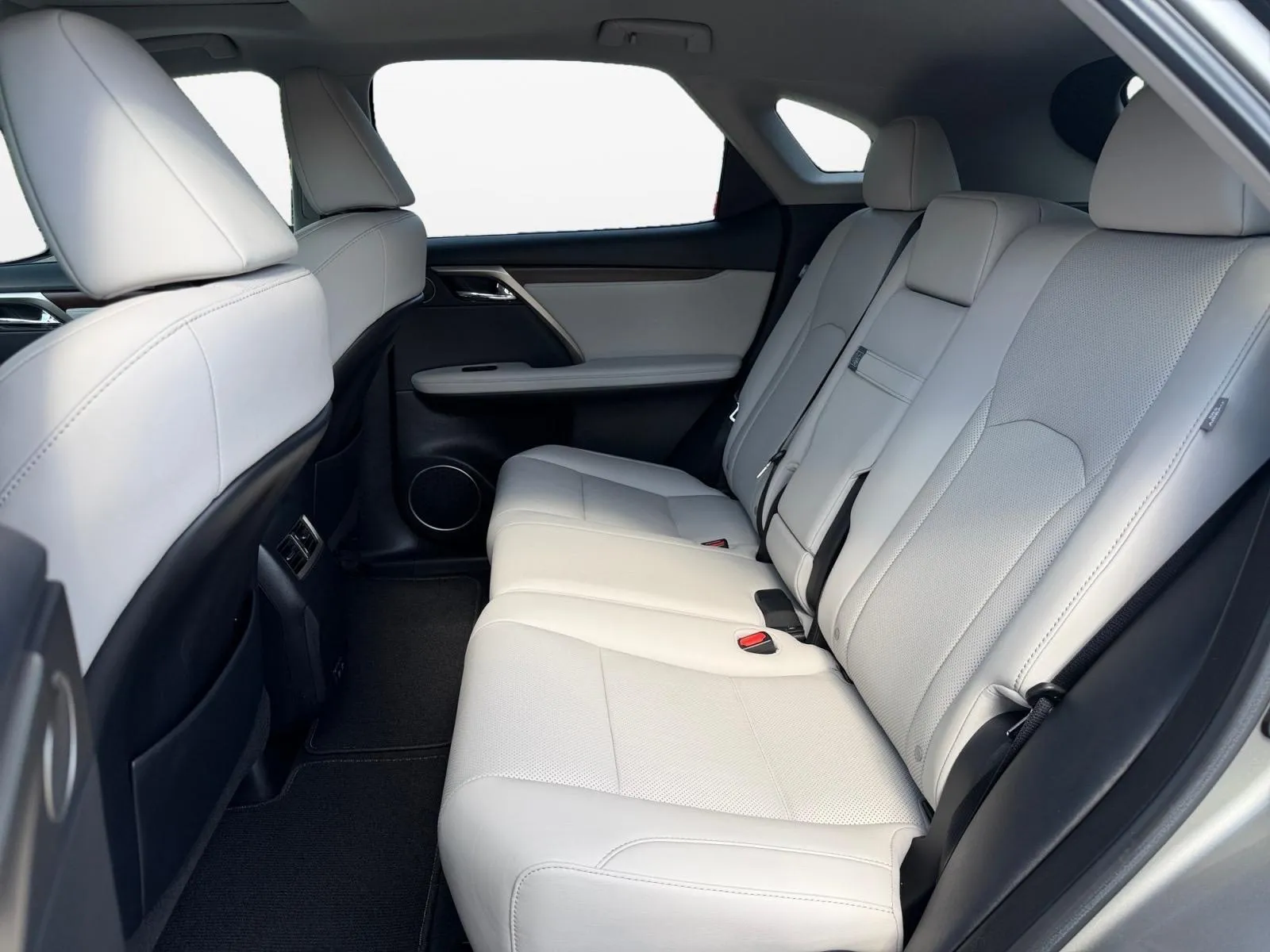 Lexus RX photo 24