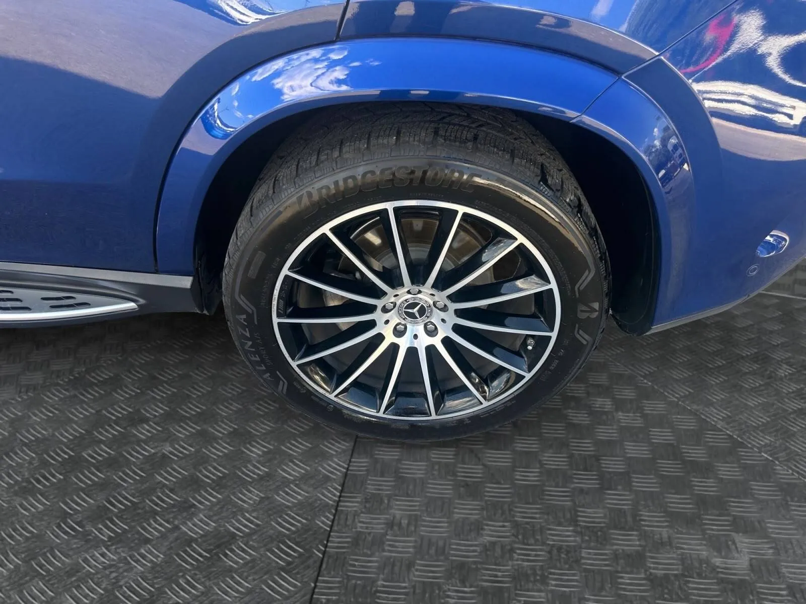 Mercedes-Benz GLE photo 14