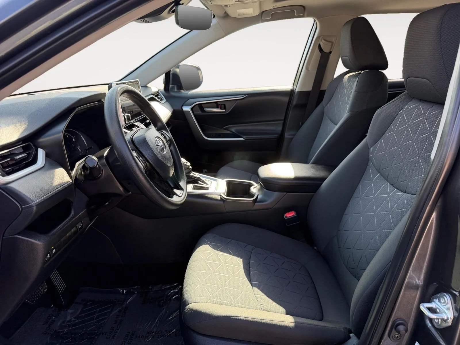 Toyota RAV4 photo 19