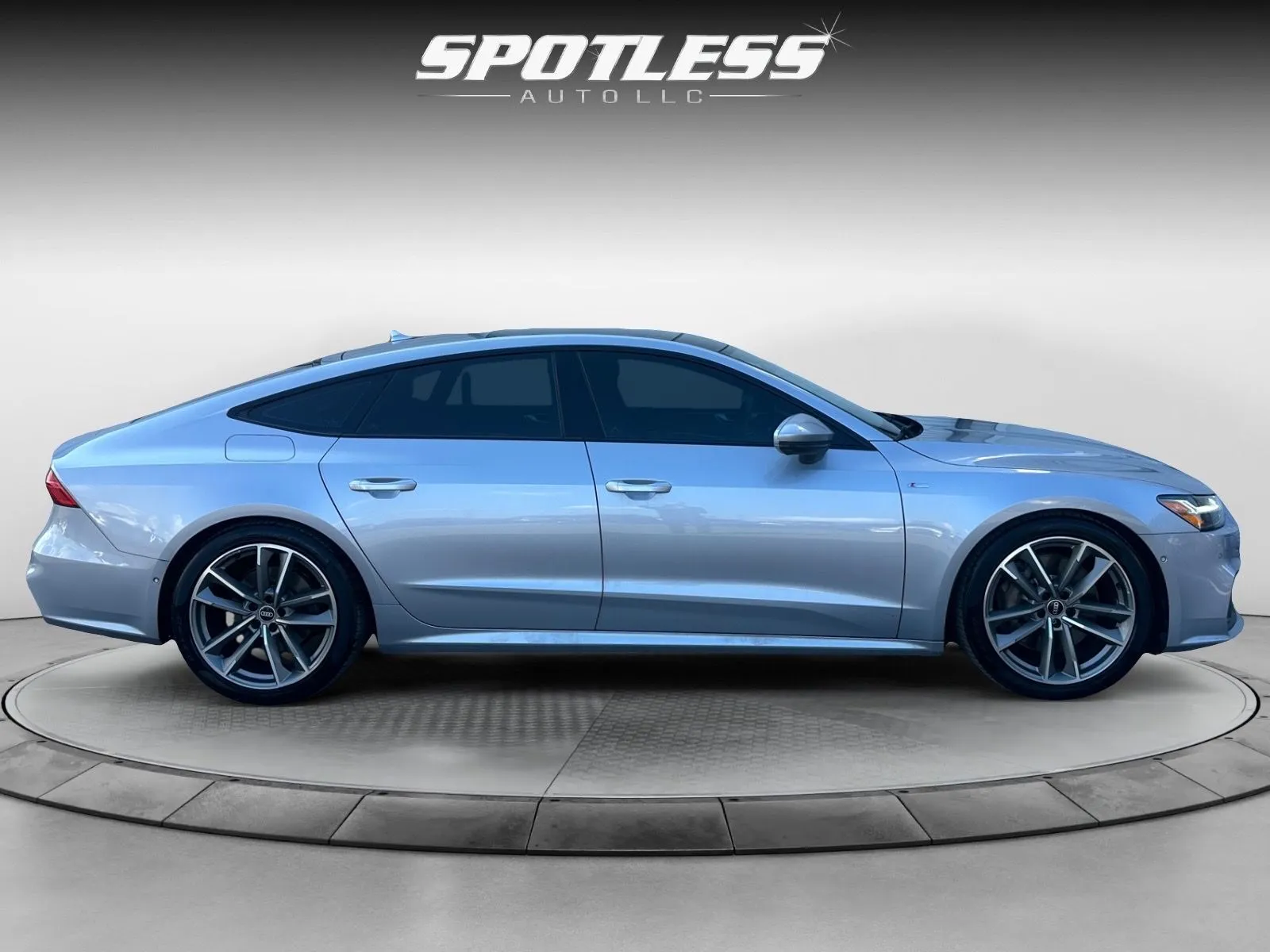 Audi A7 photo 8