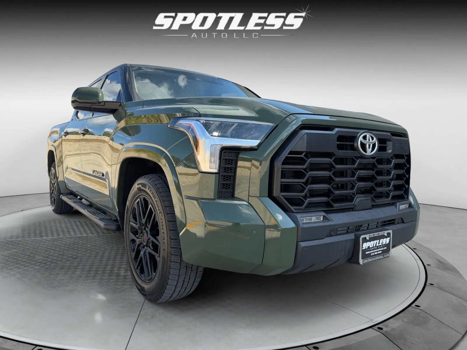 Toyota Tundra photo 10