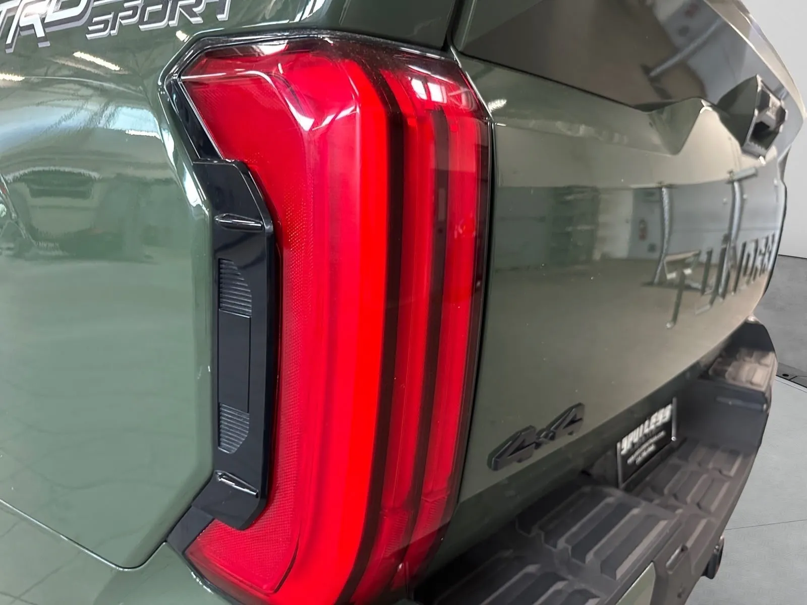 Toyota Tundra photo 12