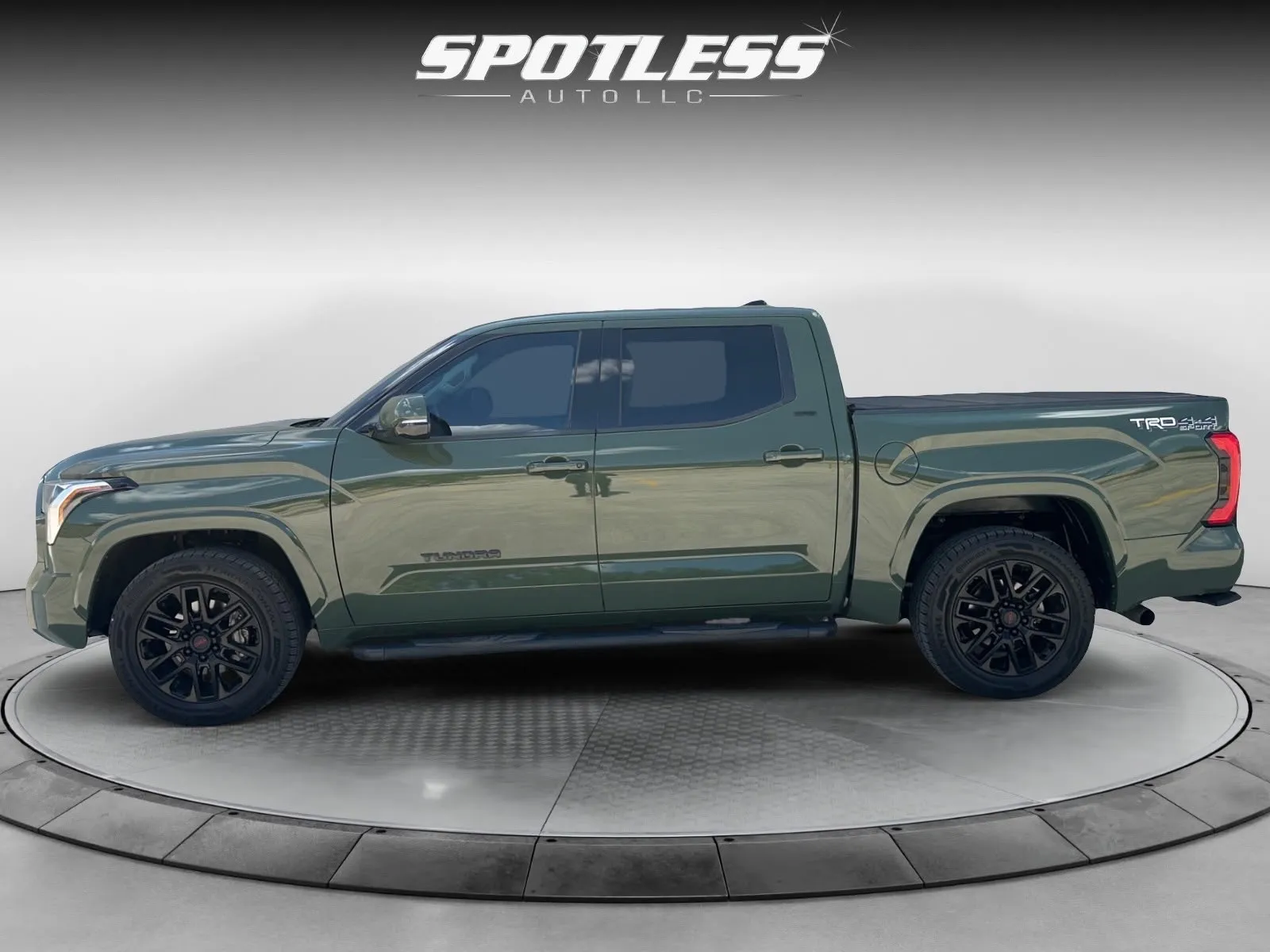 Toyota Tundra photo 3
