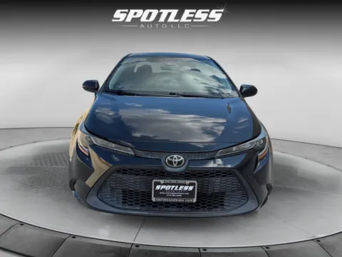 More photos of 2021 Toyota Corolla LE at Spotless Auto I-10, TX