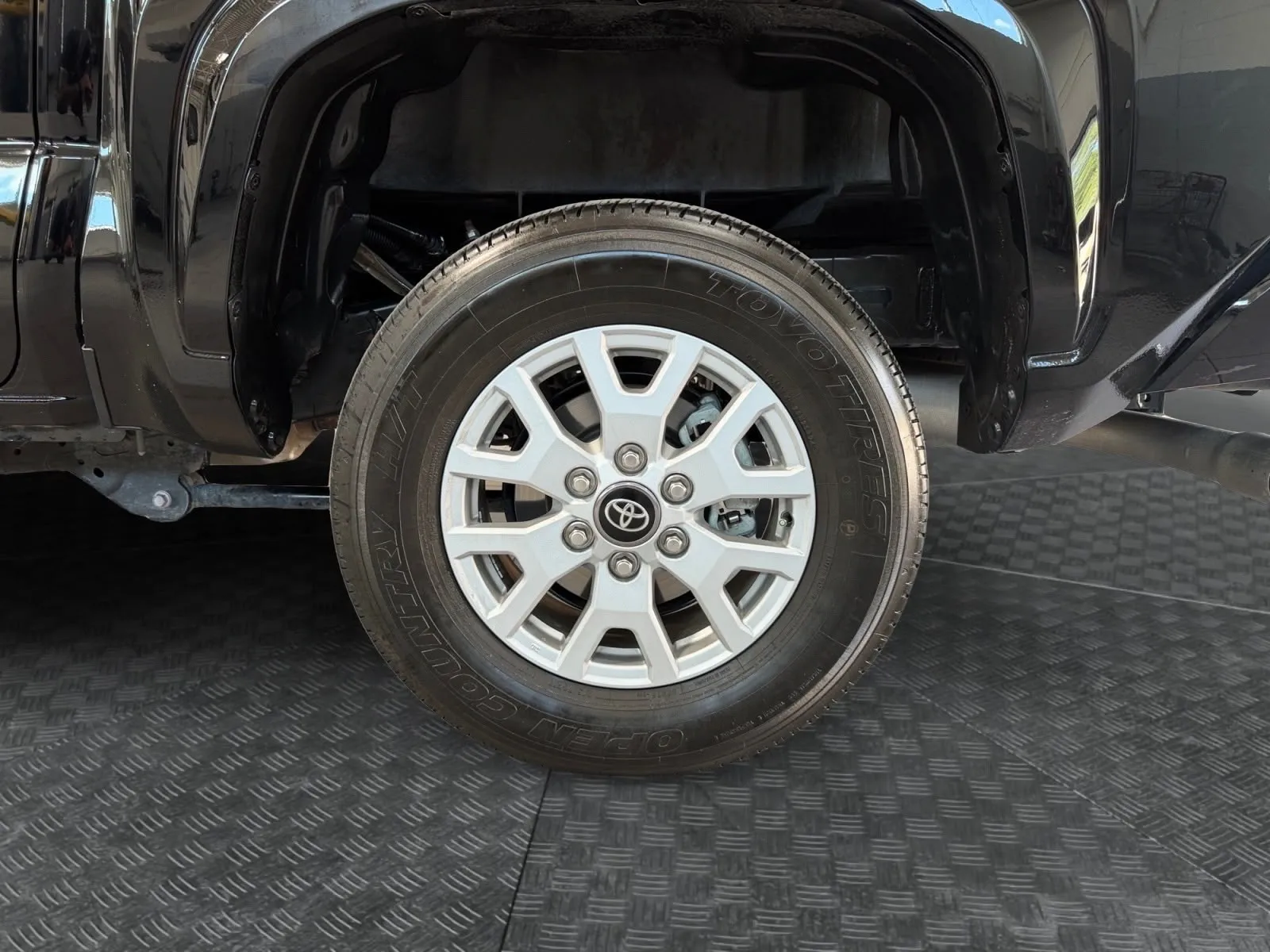 Toyota Tacoma photo 14