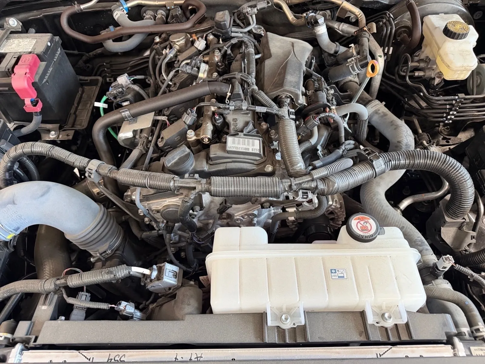 Toyota Tacoma photo 16