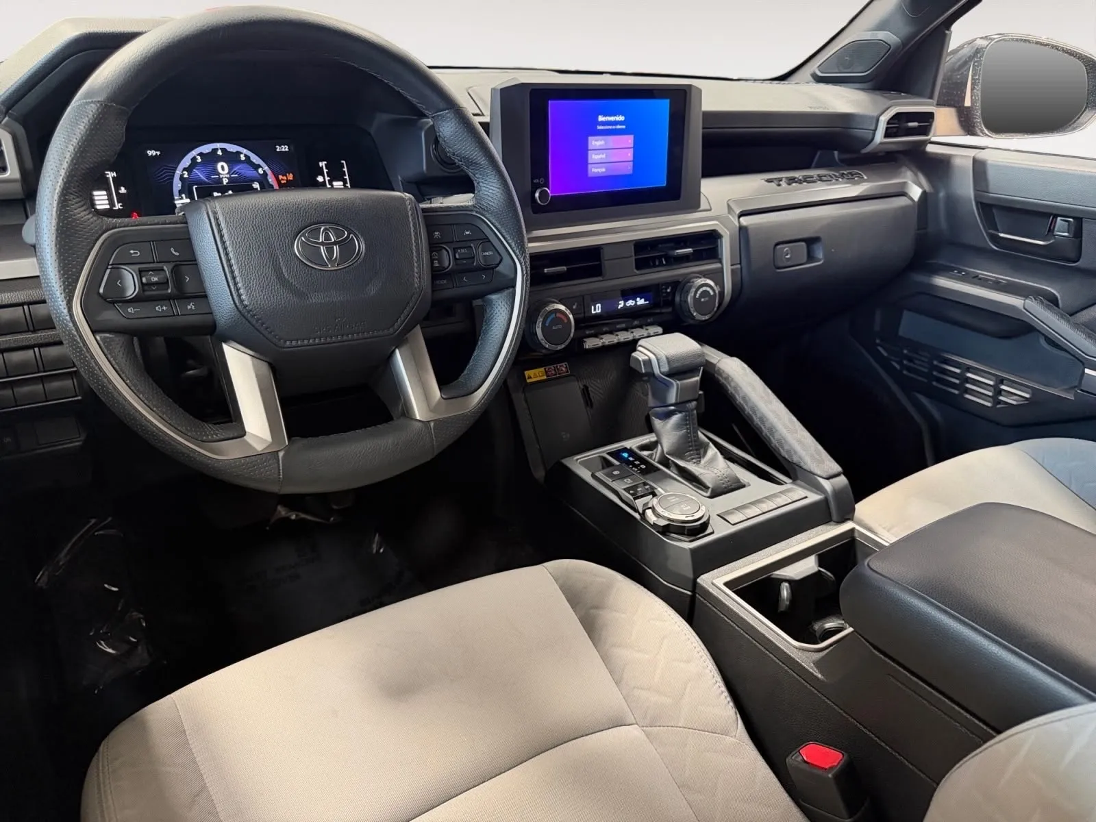 Toyota Tacoma photo 21