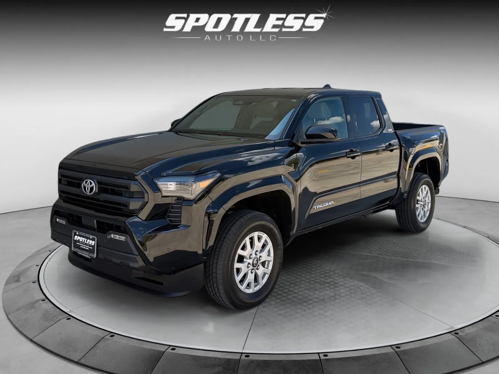 Black 2025 Toyota Tacoma SR5 for sale in San Antonio, TX
