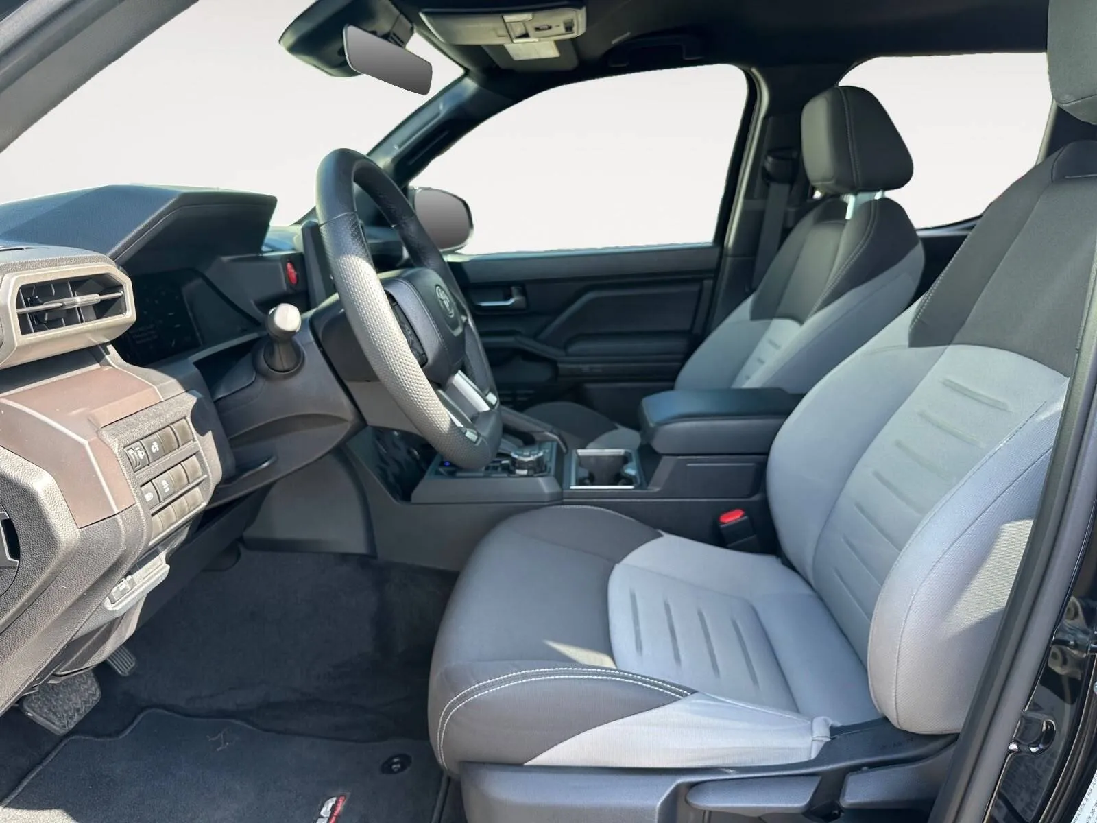Toyota Tacoma photo 19