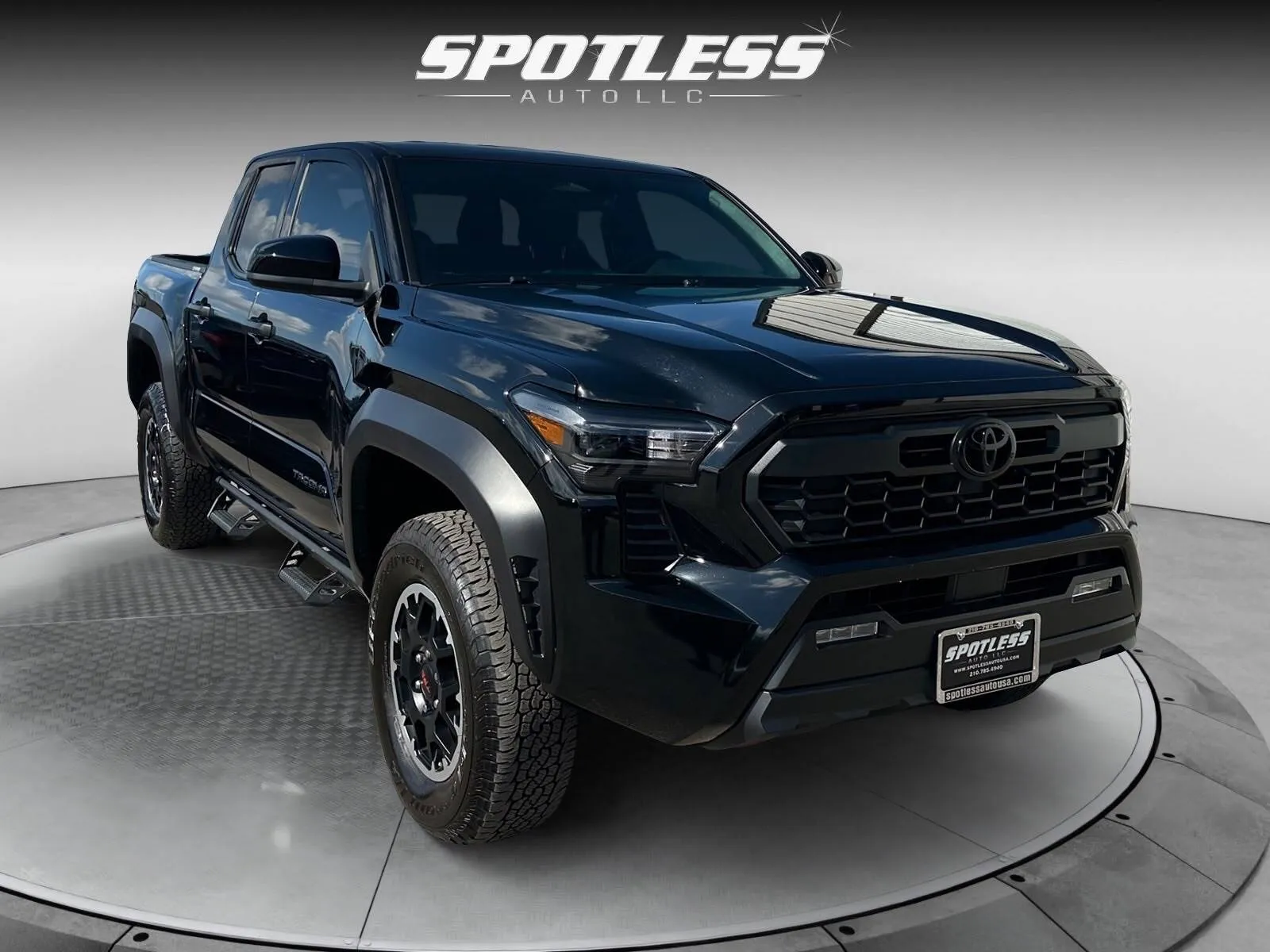 Toyota Tacoma photo 11
