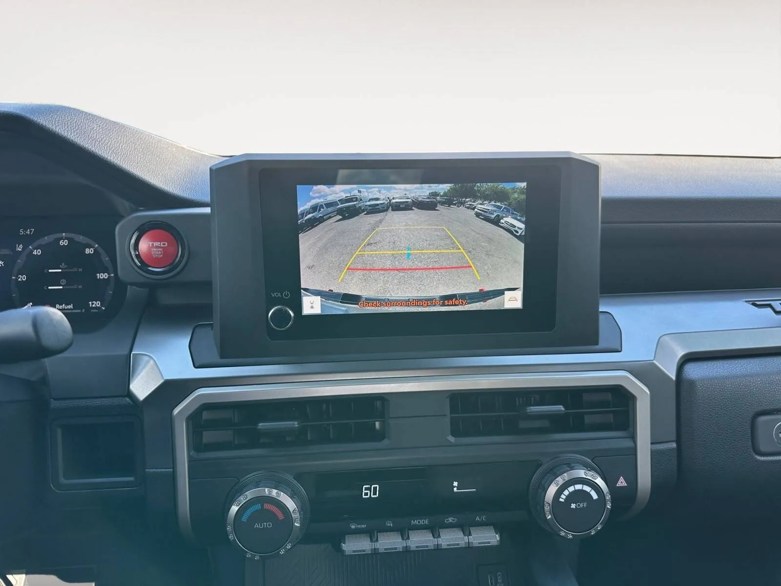 Toyota Tacoma photo 25