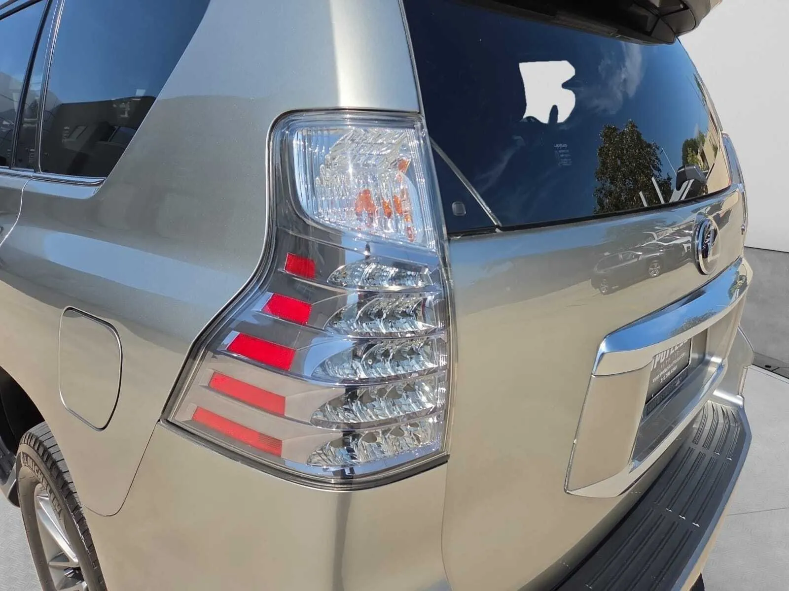 Lexus GX photo 12
