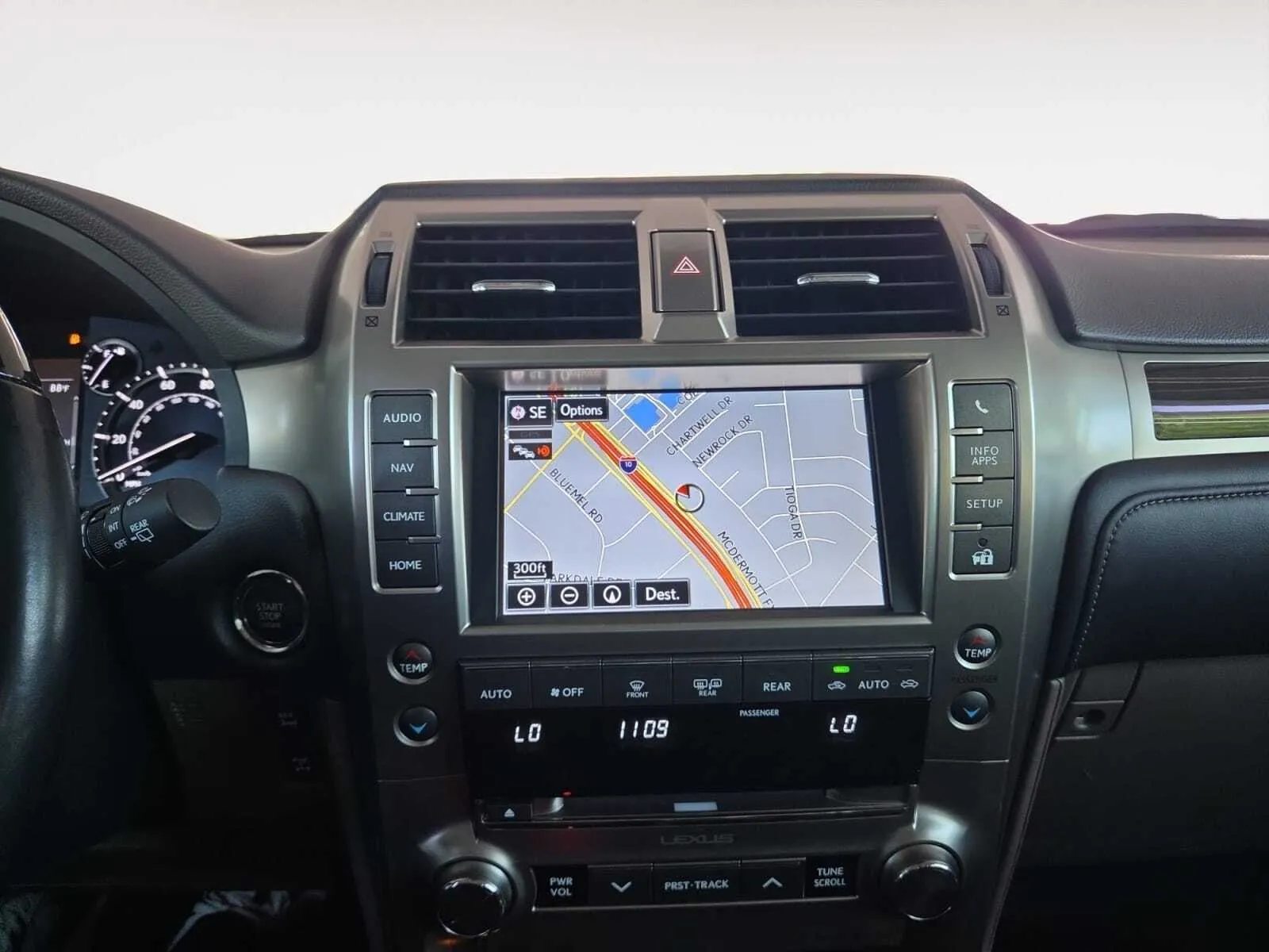 Lexus GX photo 28