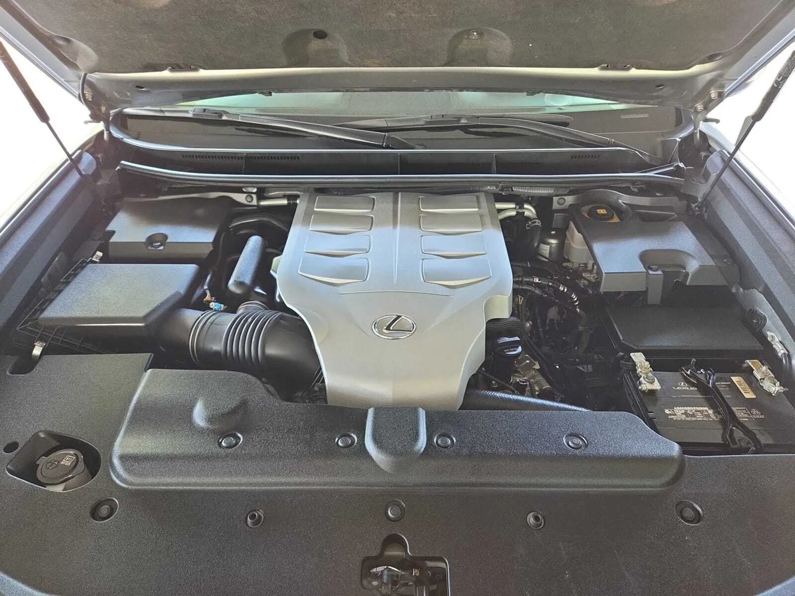 Lexus GX photo 16