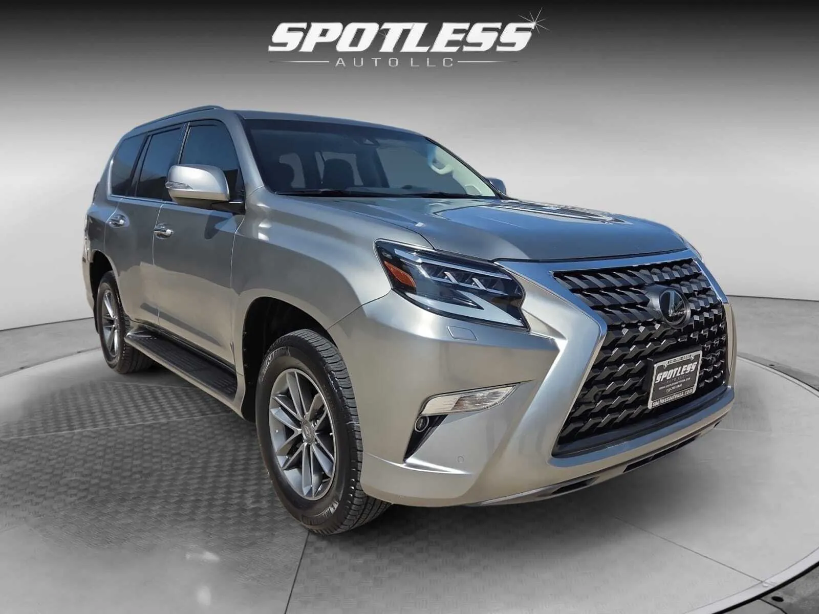 Lexus GX photo 9