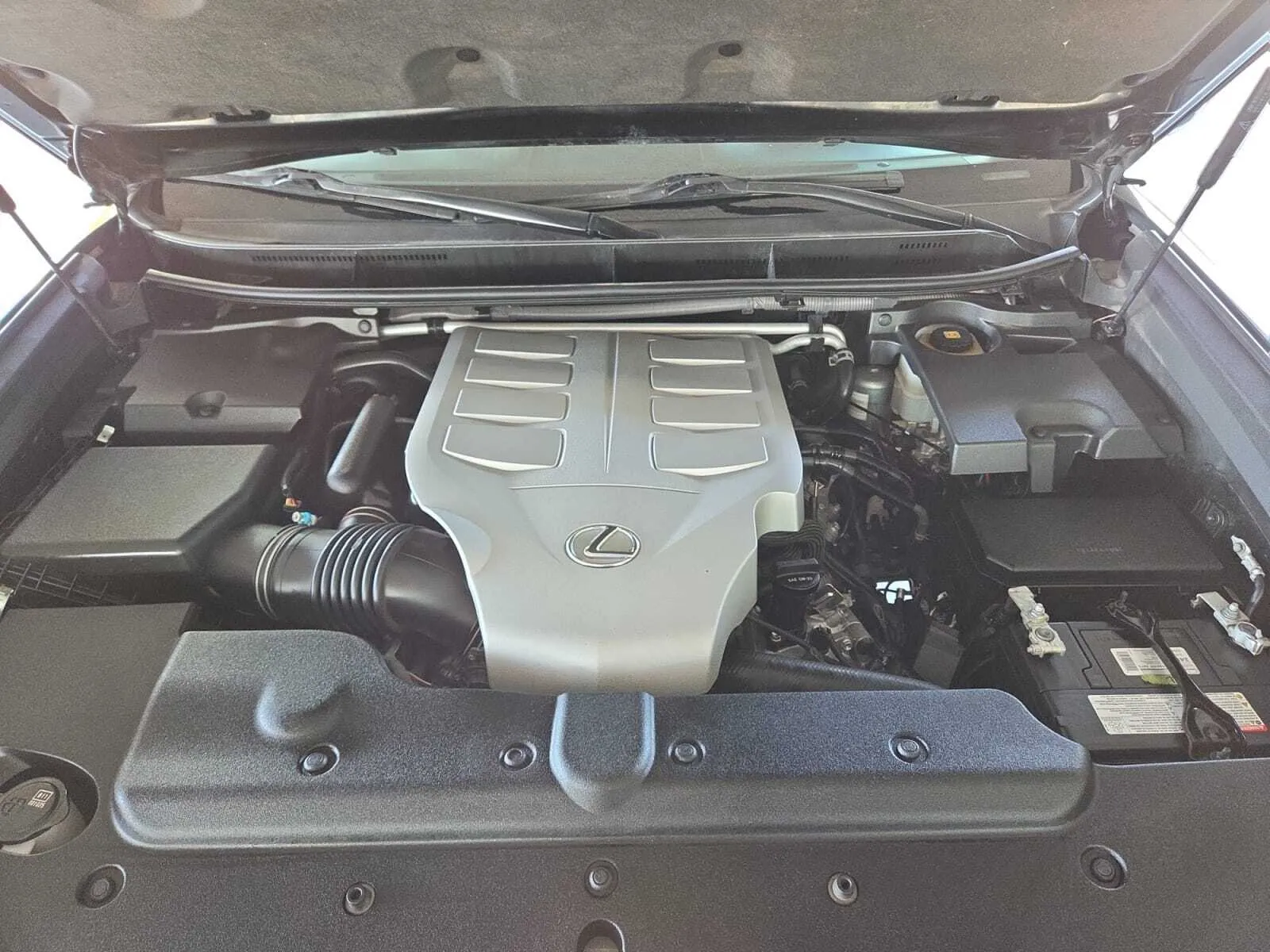 Lexus GX photo 16