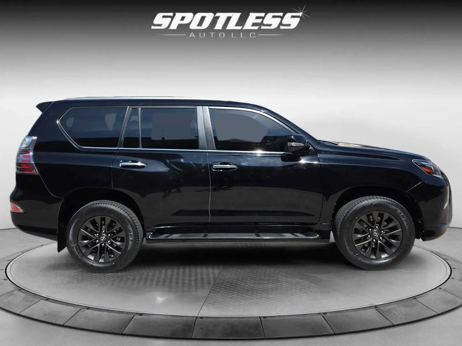 Lexus GX photo 8
