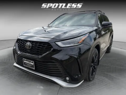 Another view of 2023 Toyota Highlander XSE for sale in San Antonio, TX at Spotless Auto I-10