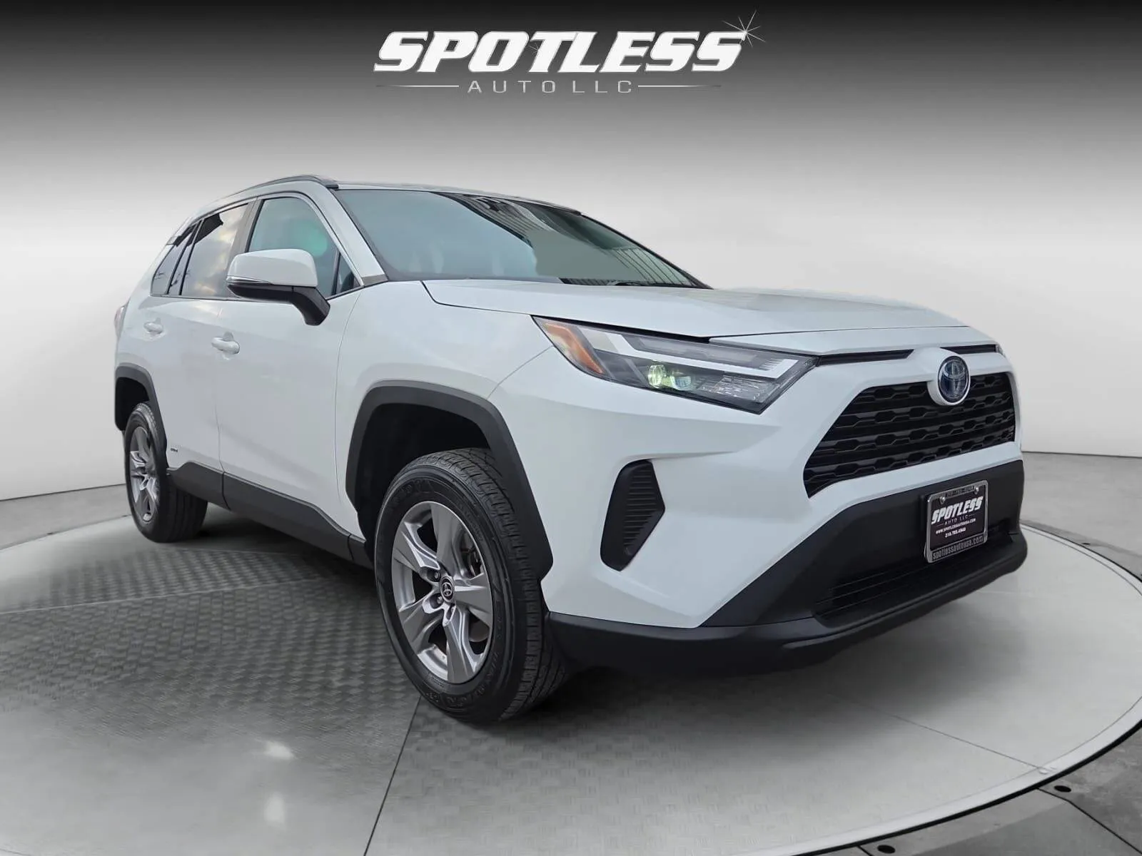 Toyota RAV4 photo 11