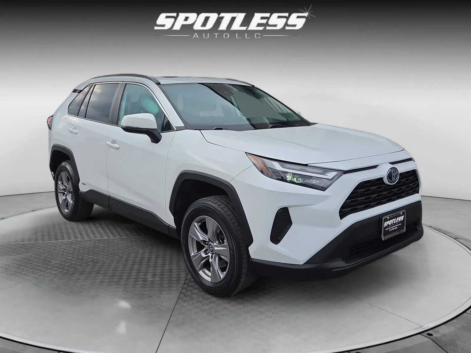 Toyota RAV4 photo 9
