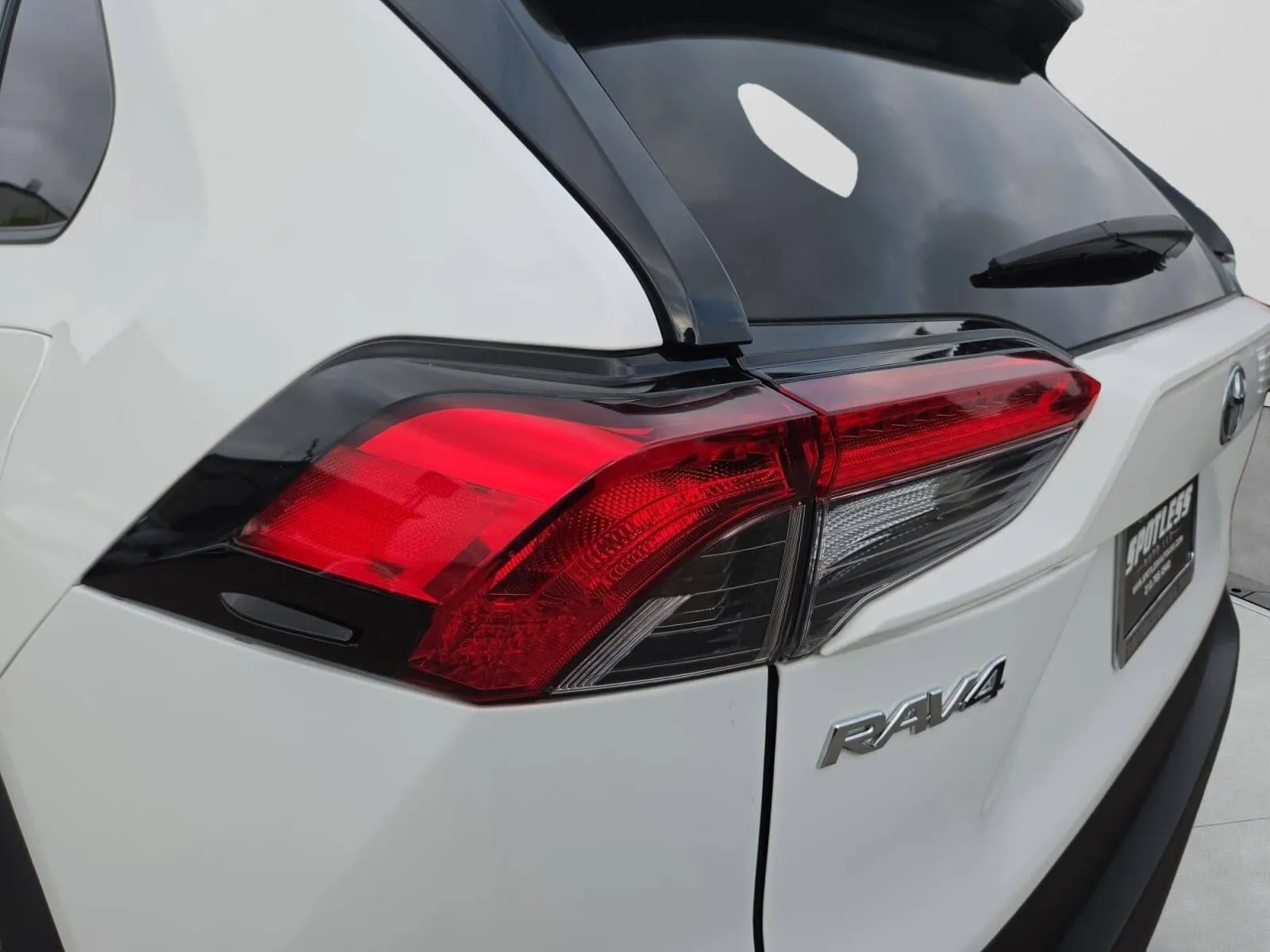 Toyota RAV4 photo 12