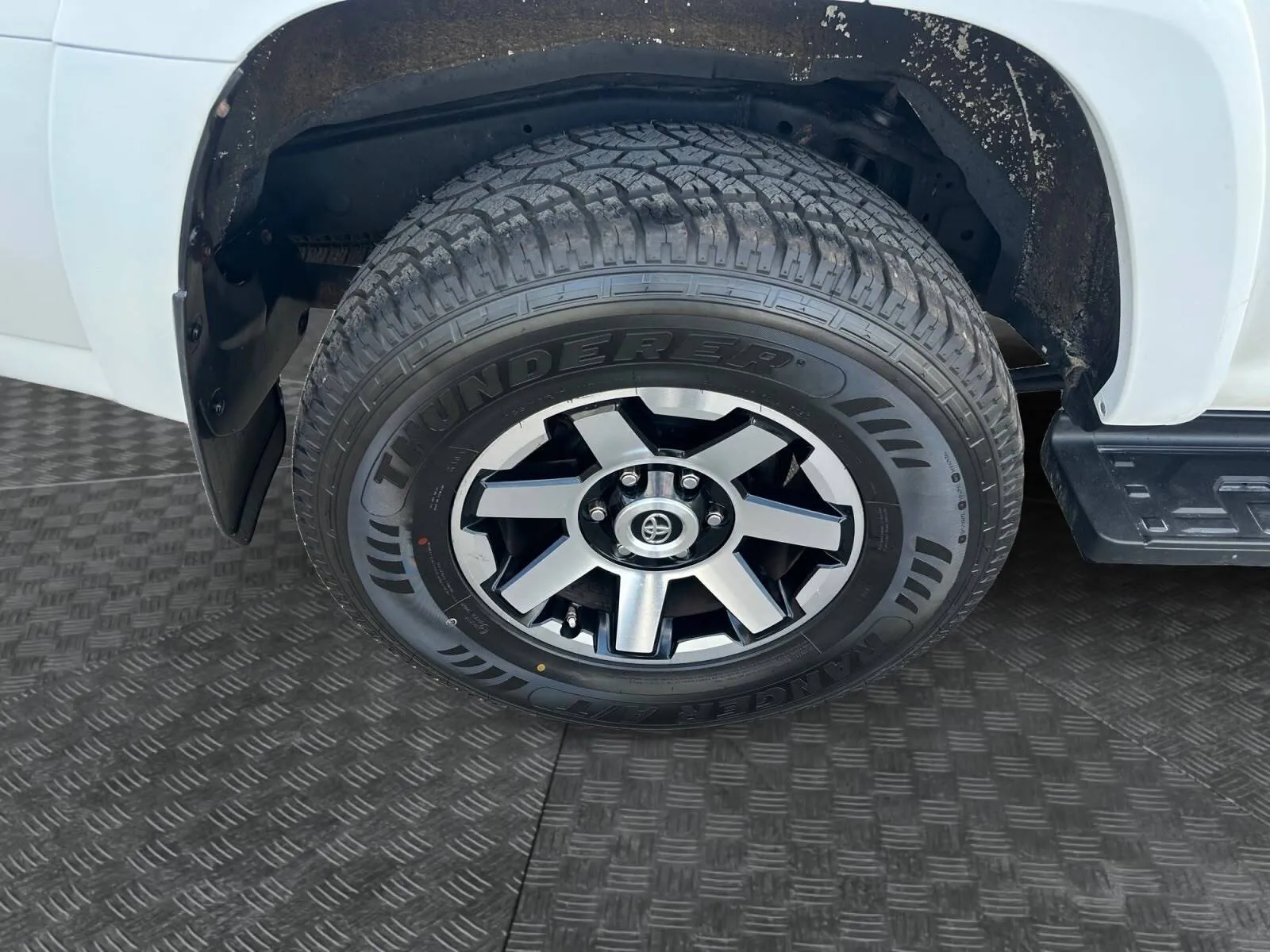 Toyota 4Runner photo 14