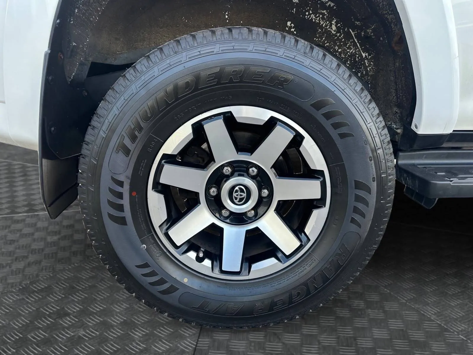 Toyota 4Runner photo 15