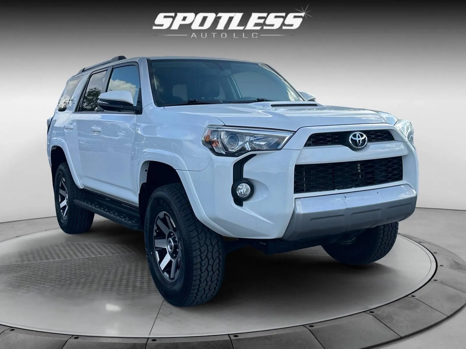 Toyota 4Runner photo 11