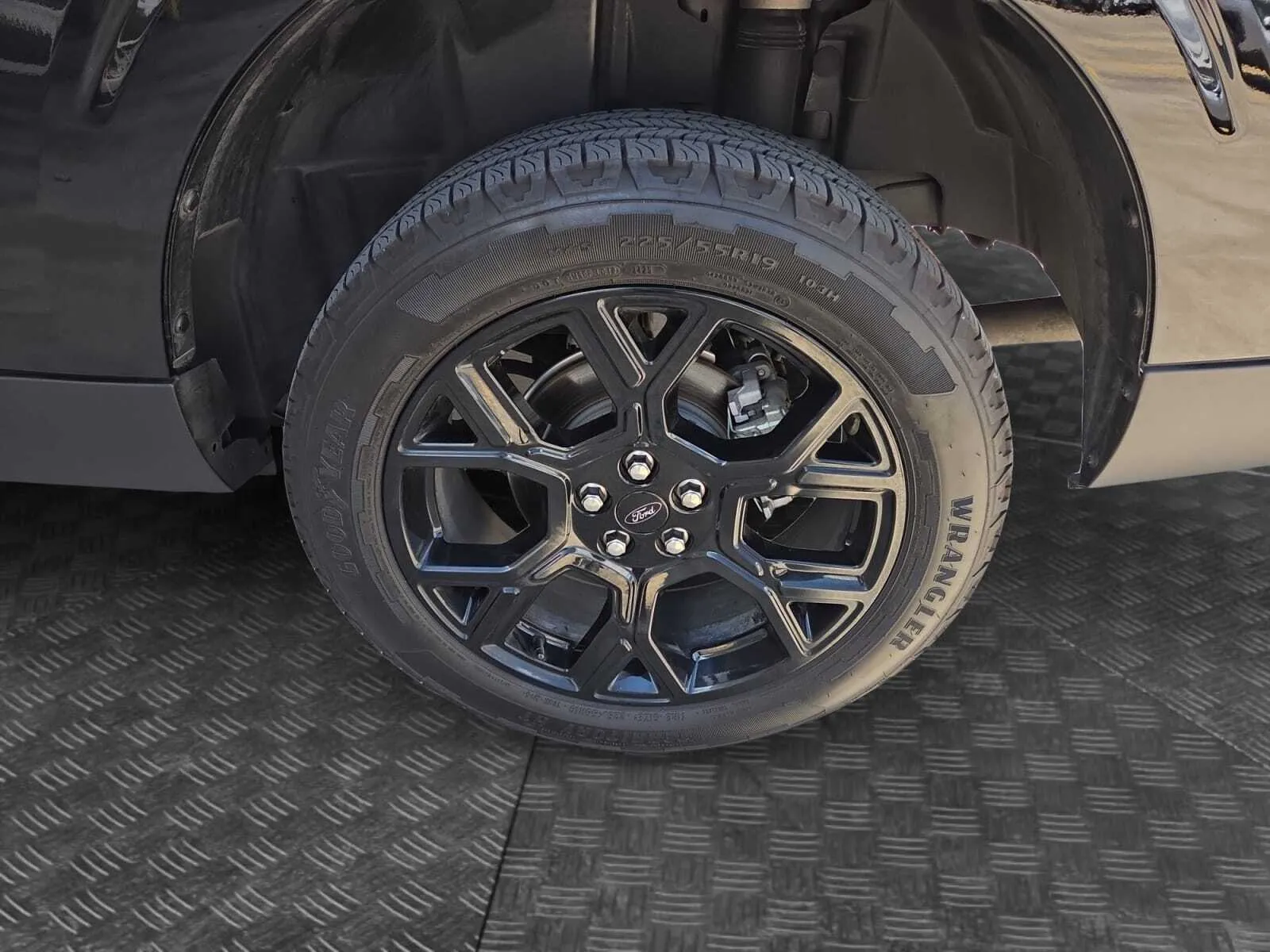 Ford Maverick photo 14